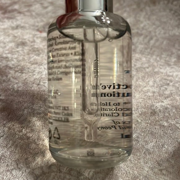 Brand New Kiehl's Clearly Corrective Dark Spot Solution Brightening Face Serum - Picture 9 of 16